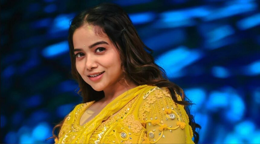 Manisha Rani Opens the Doors to Her Dream Home ‘Aangan’: Inside the ₹5 Crore Mumbai Residence 11 26 08 05 170340 Manisha Rani poses inside her new Mumbai home, Aangan.